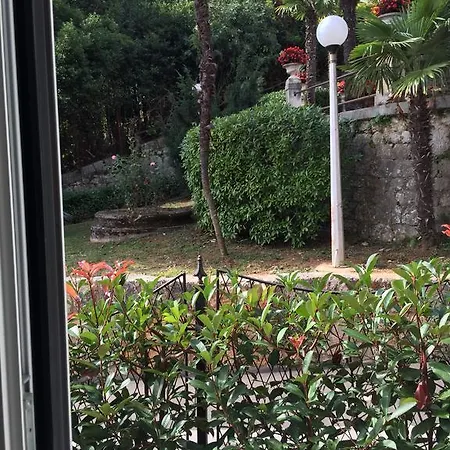 Avgustini Apartman *